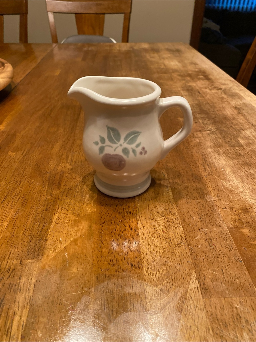 Pfaltzgraff Creamer Garden Grove Plum & Green Design